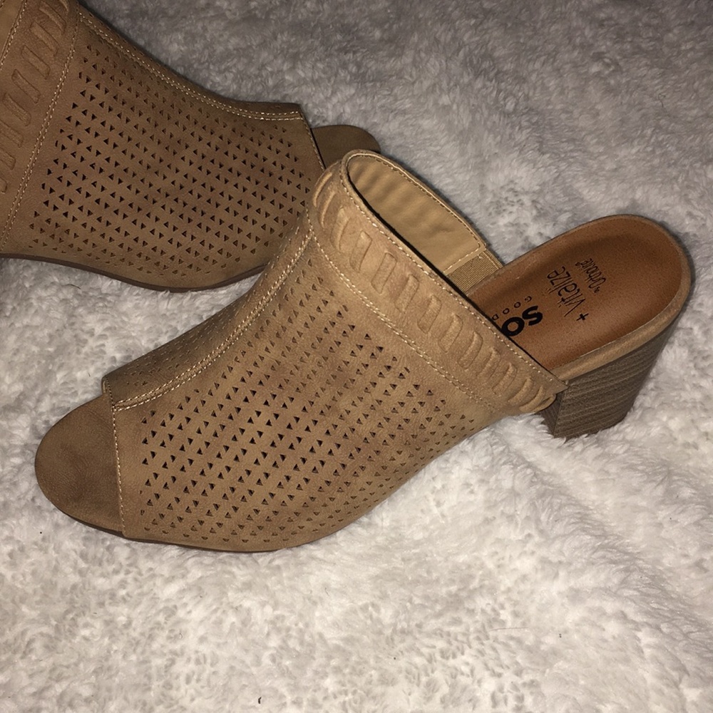 Sandals - Picture 6 of 8